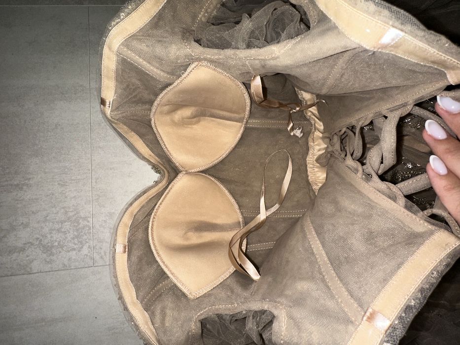 Бална бежова рокля