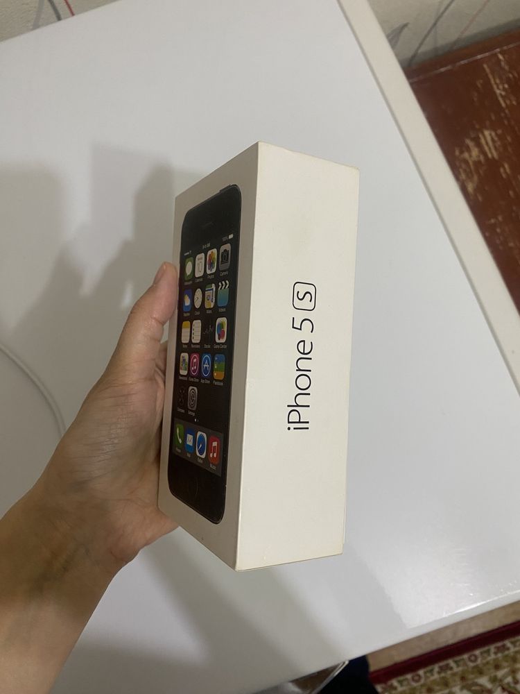 Продам Iphone 5S