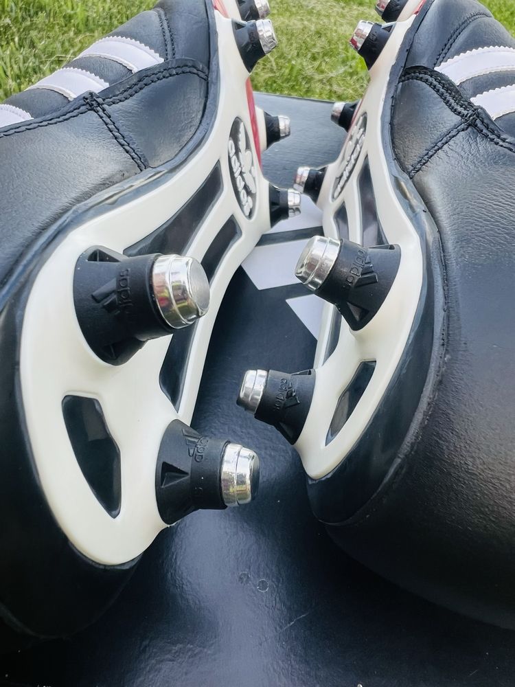 Футболни бутонки  Adidas