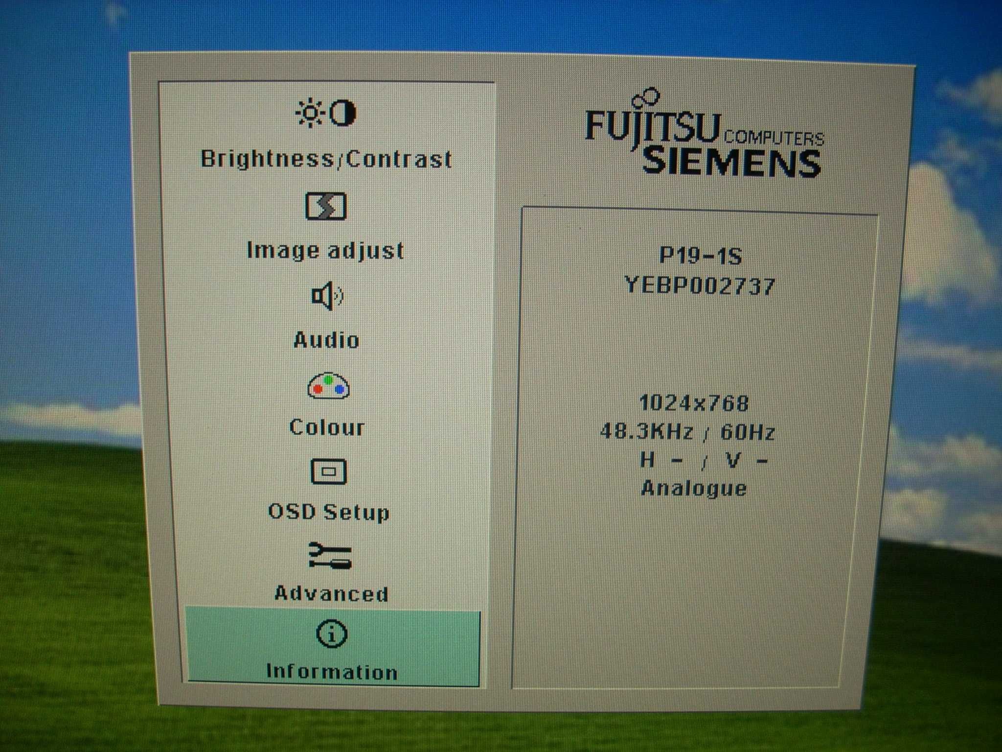 Calculator+Monitor Color Fujitsu-Siemens 19 inch, Tastatura + Mouse HP