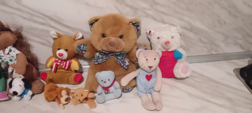 Лот плюшени играчки.