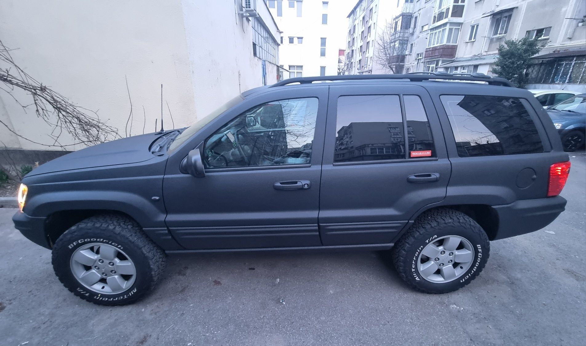 Vând Jeep Grand Cherokee WJ 2.7 crd, an 2002, model Limited