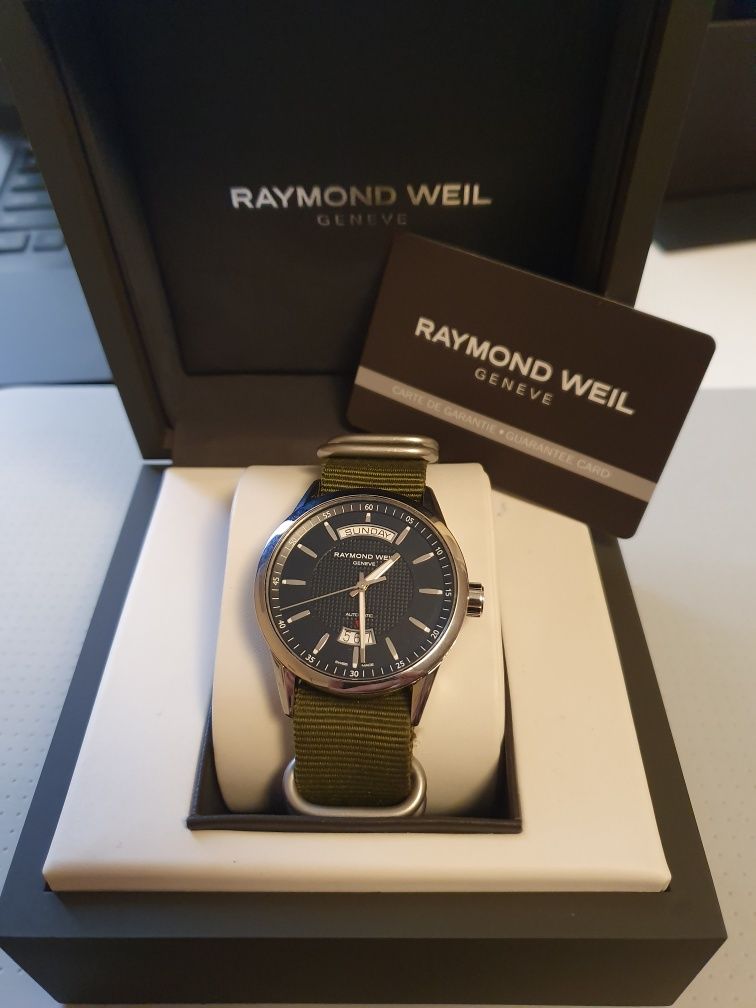 Механичен часовник RAYMOND WEIL