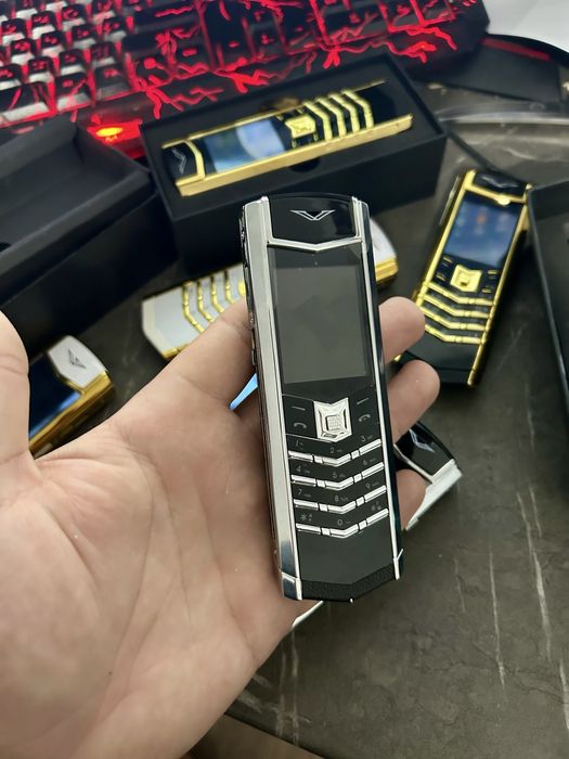 Telefon Vertu Model 4