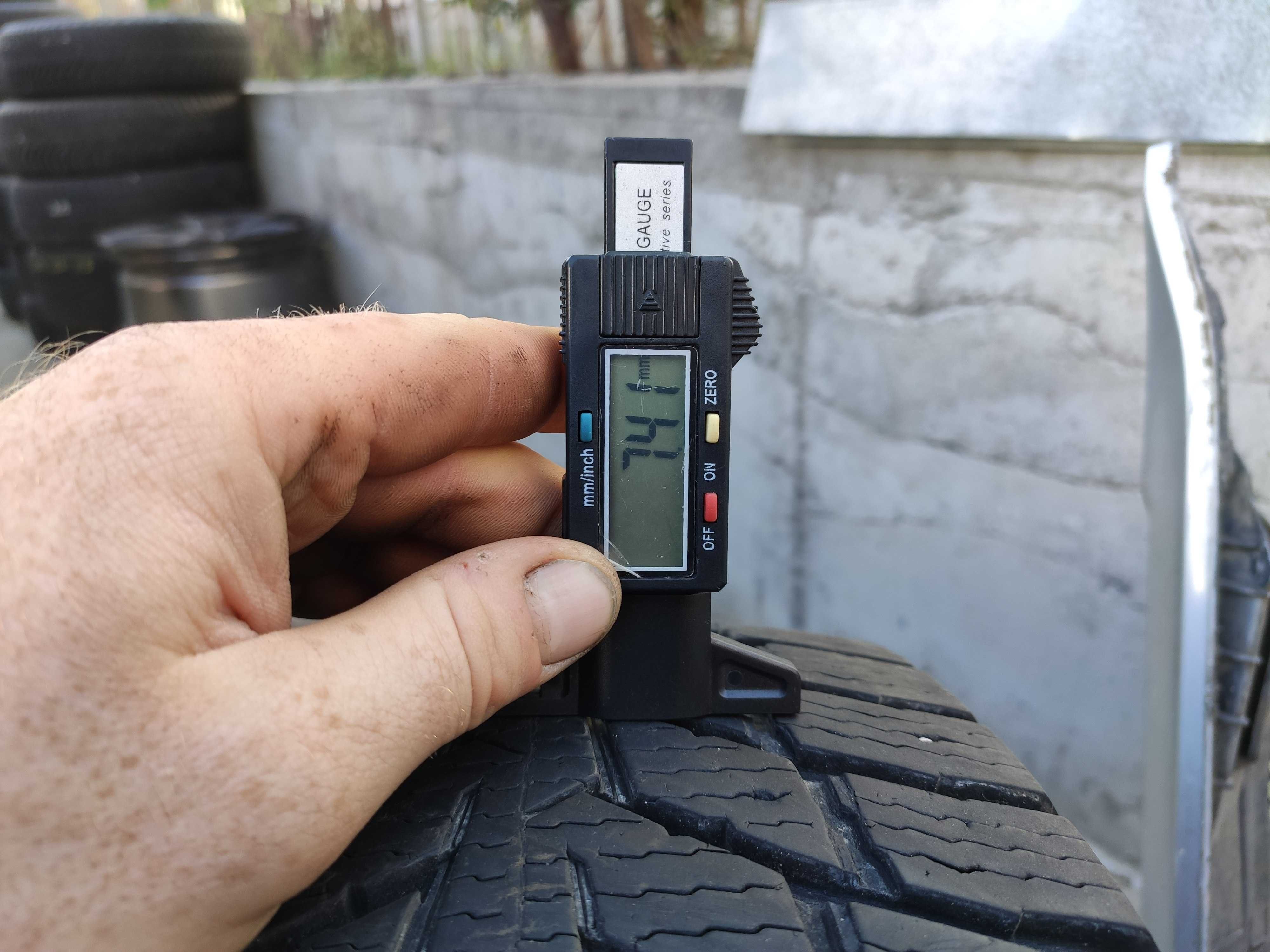 2бр Зимни Гуми 215 65 16 С - Nokian - DOT 2021