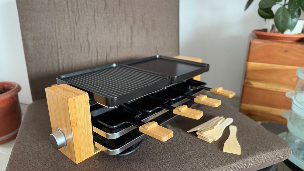 Gratar Raclette, Aparat Grill cu 8 mini-tigai, lemn bambus