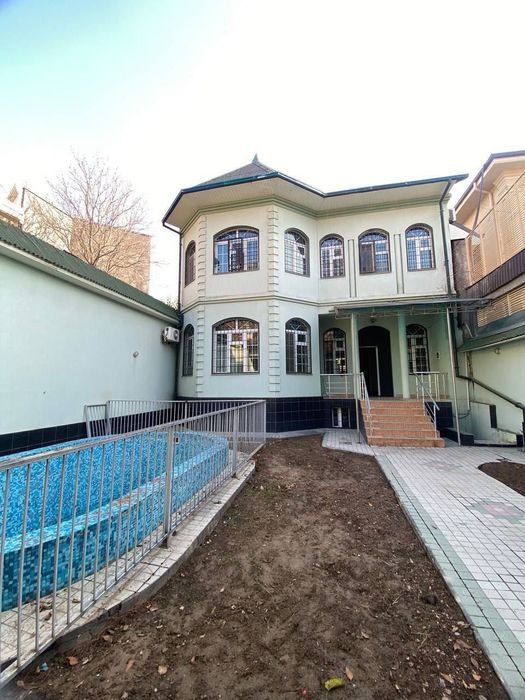Ул.Юнуса Раджаби, ориентир: м.Космонавты
Площадь участка: 4,4 сотки