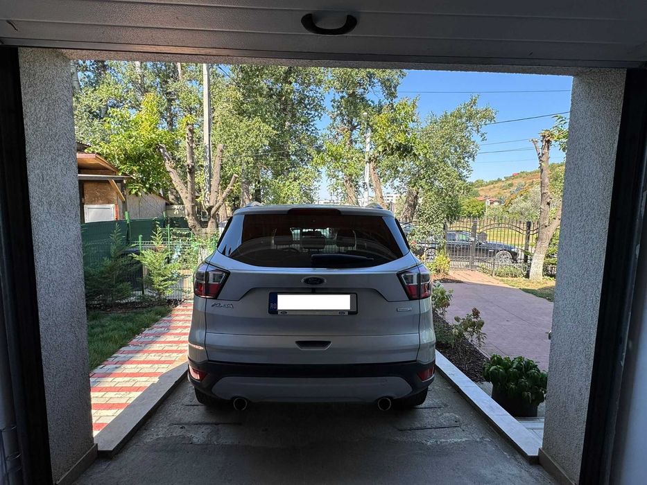Ford Kuga MCA 1.5 EcoBoost 182 CP S/S -- Automata / 6