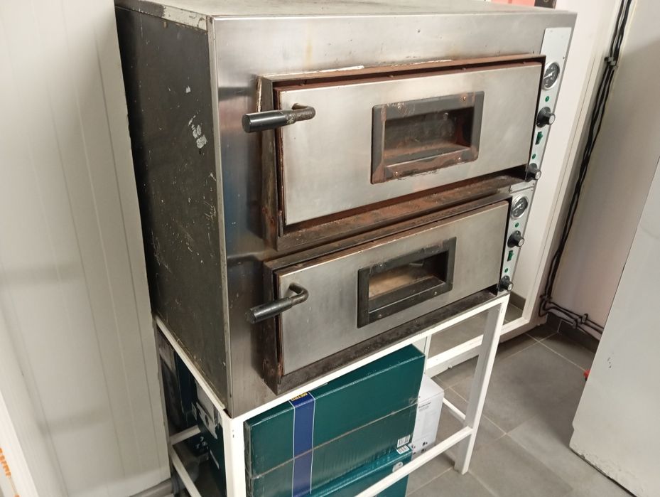 Професионална италианска пещ за пици и агнета + стойка