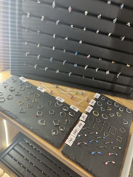 Продам украшения для пирсинга, иглы, органайзеры и т.д