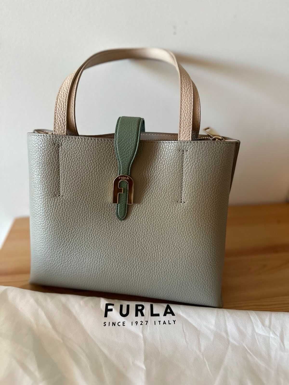 Чанта Furla oт естествена противопрахова торбичка