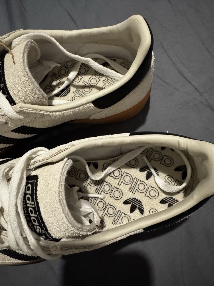 Дамски обувки adidas handball Spezial