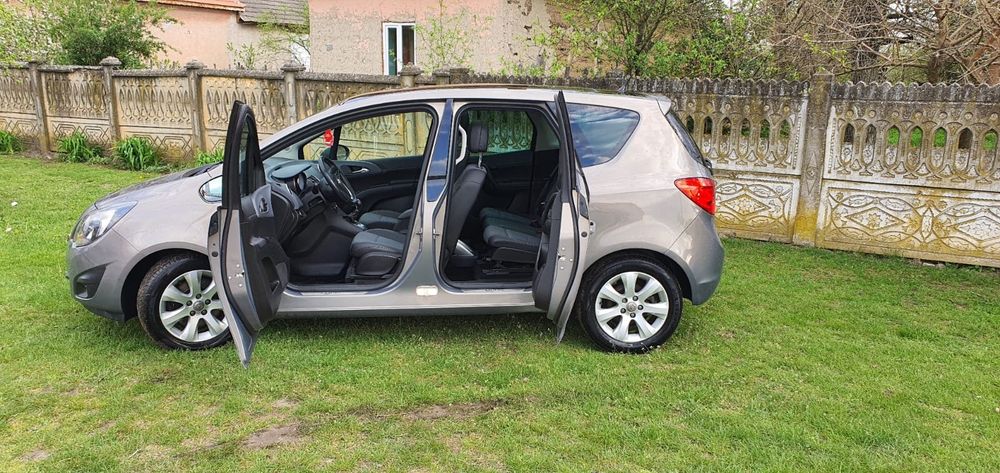 Vând Opel Meriva