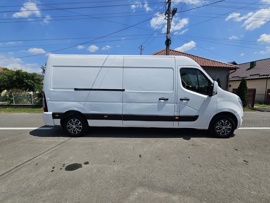 Nissan nv400 2016