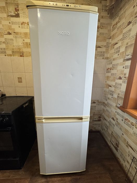 Продам холодильник