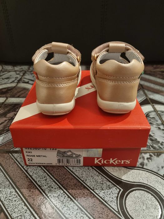 Sandale Kickers 22