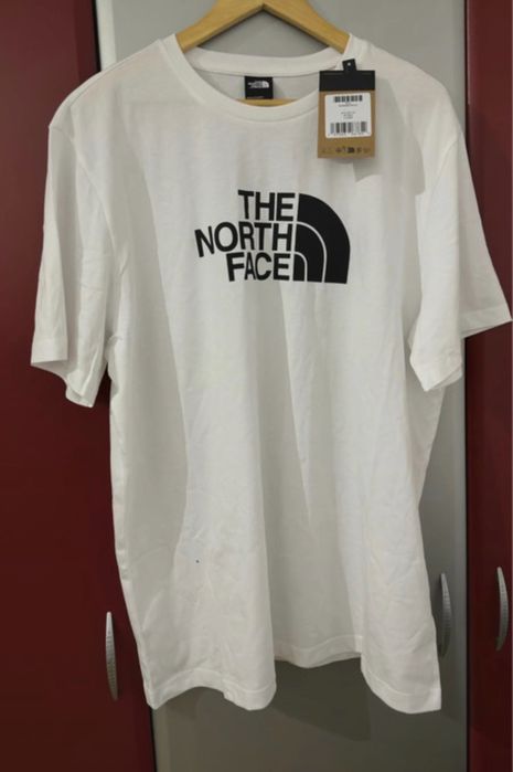 135 Tricou The North Face