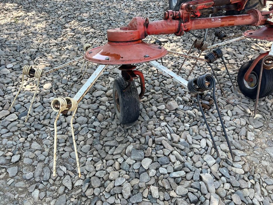 Greblatoare de împrăștiat fin Kuhn