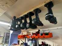 Стойки за стена за батерии и машини Parkside , Dewalt , makita