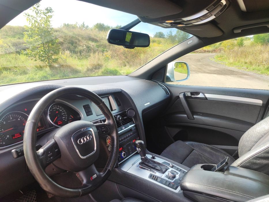 Audi Q7 3.0 TDI quattro S line 239 cp