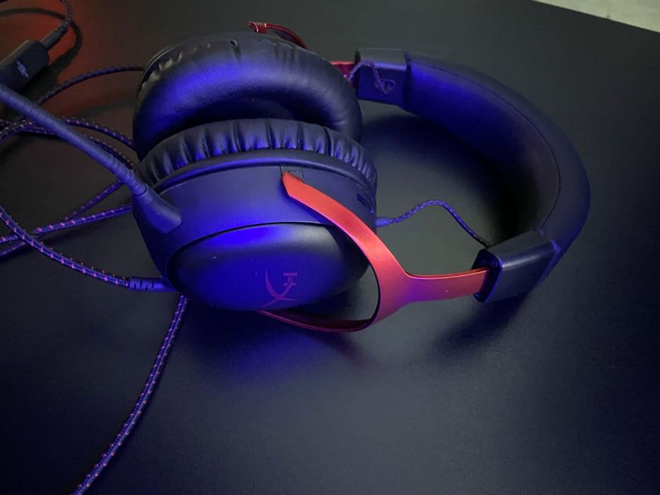 Наушники HyperX Cloud III