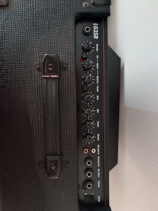 Vând amplificator Laney LG35R