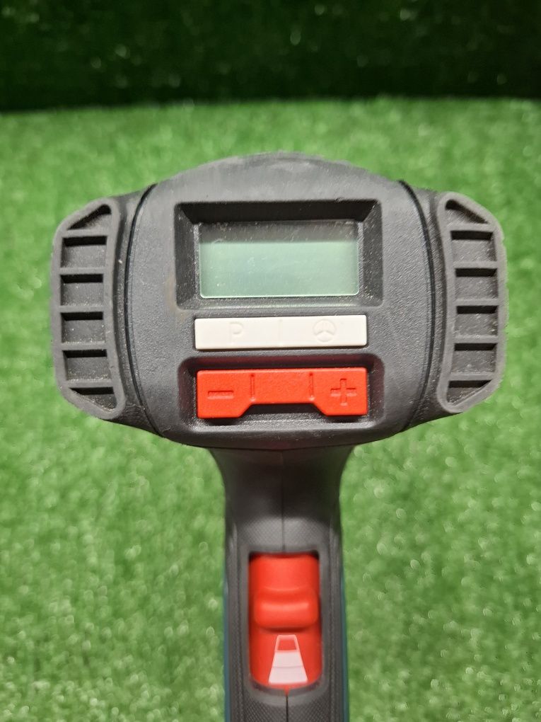 Пистолет за горещ въздух Bosch GHG 23-66 с дисплей за градусите