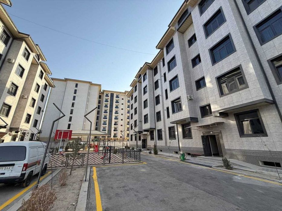 3х комнатная квартира 82кв/м в состоянии коробки по ул.Титова