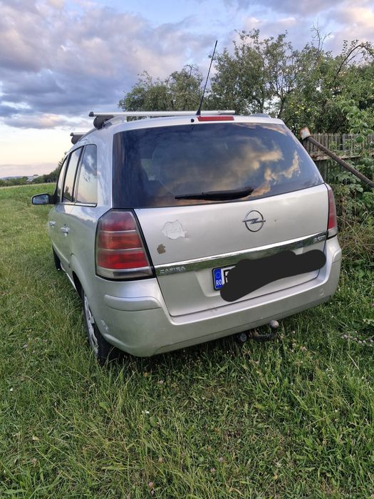 Opel Zafira 1.9  120 cp