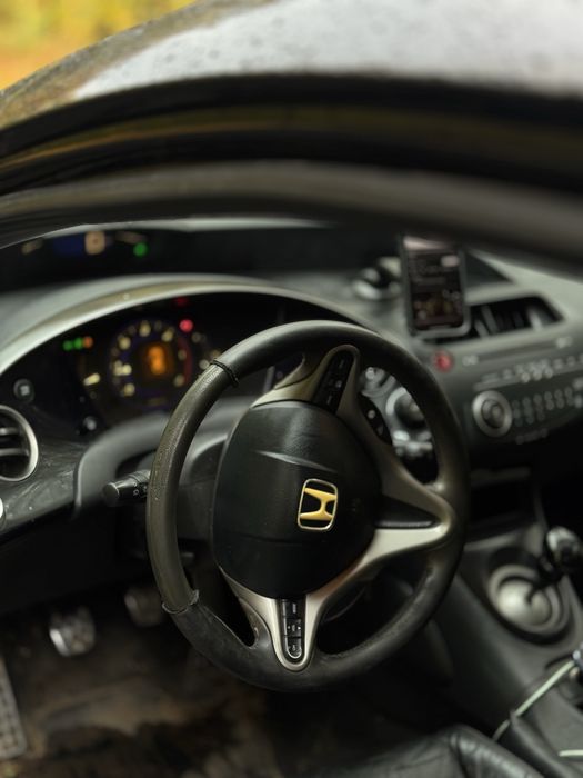 Vand sau schimb Honda Civic 2.2ICTDI