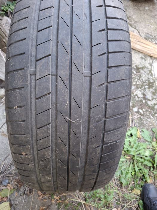 Комплект гуми 255 50 19 и 285 45 19