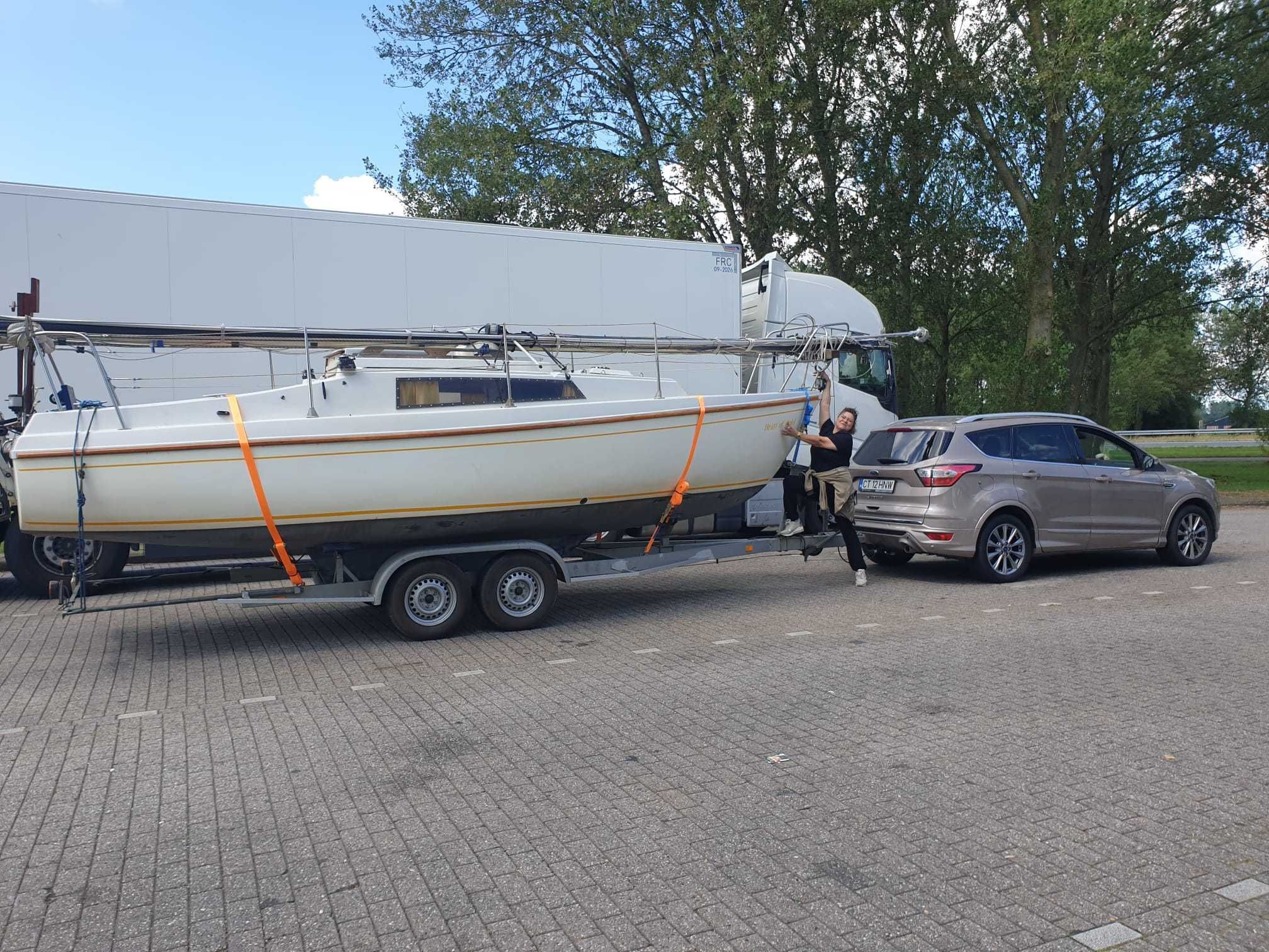 Constanța Vând Velier Neptun 22 cu motor Suzuki 6 cp