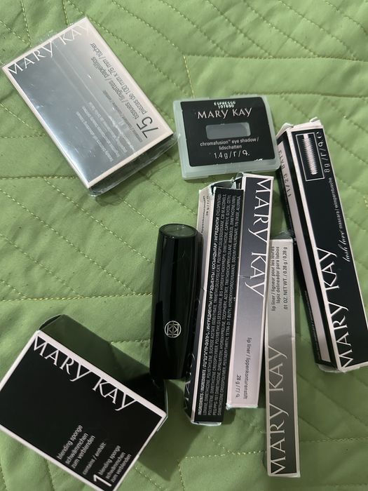 Продам косметику новые