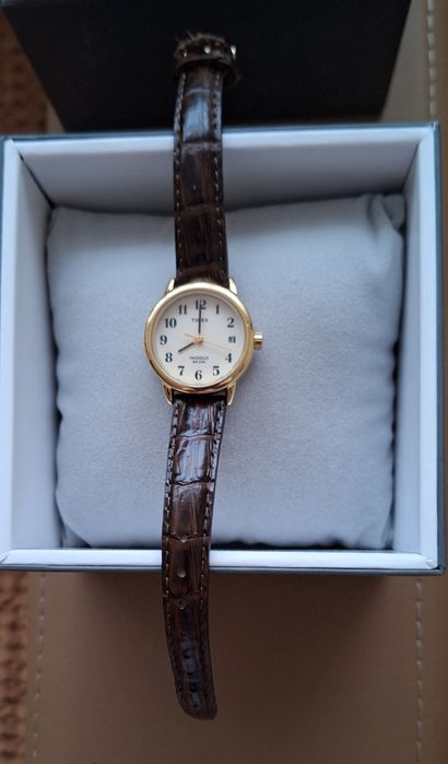 Ceas dama Timex auriu,superb.