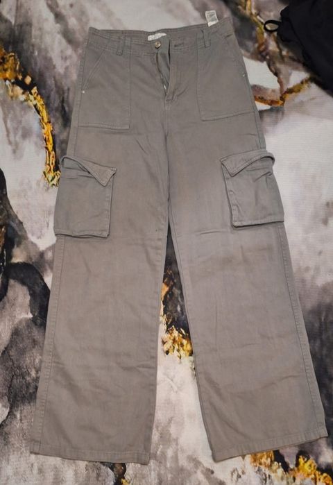 Женское платье и пальто 10.000 Джинсы карго 5000 детская юбка даром