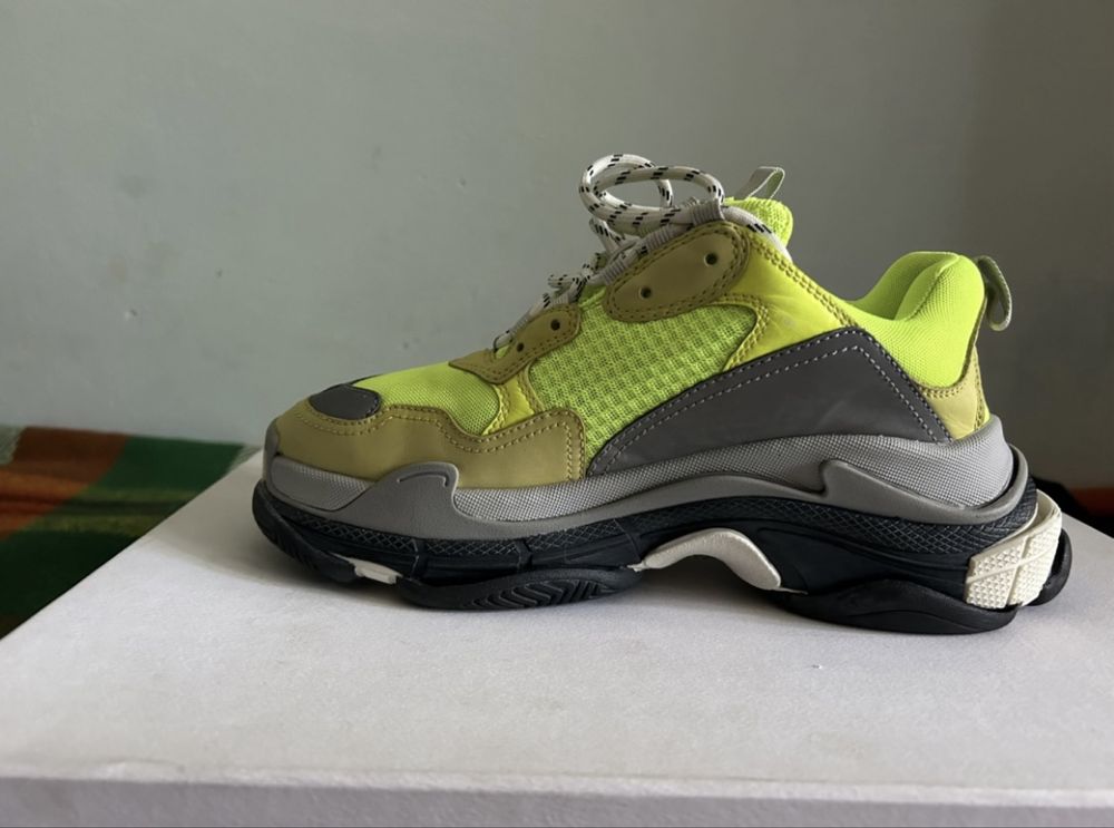 Balenciaga Triple S