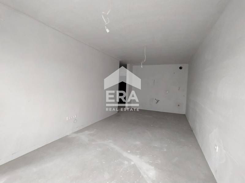 Продава се Двустаен апартамент в Варна, Център - 66 кв.м за 2197 €/кв.м - Снимка #7