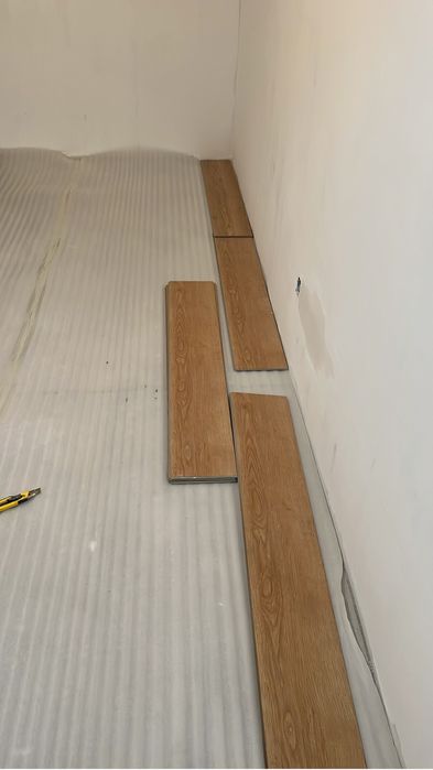 Ламинат продам бу