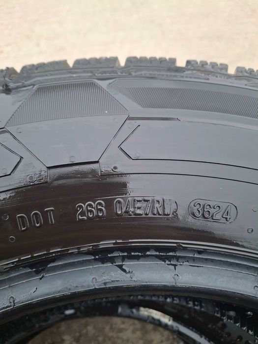 4бр. зимни гуми 235/65/16C Continental и Lassa