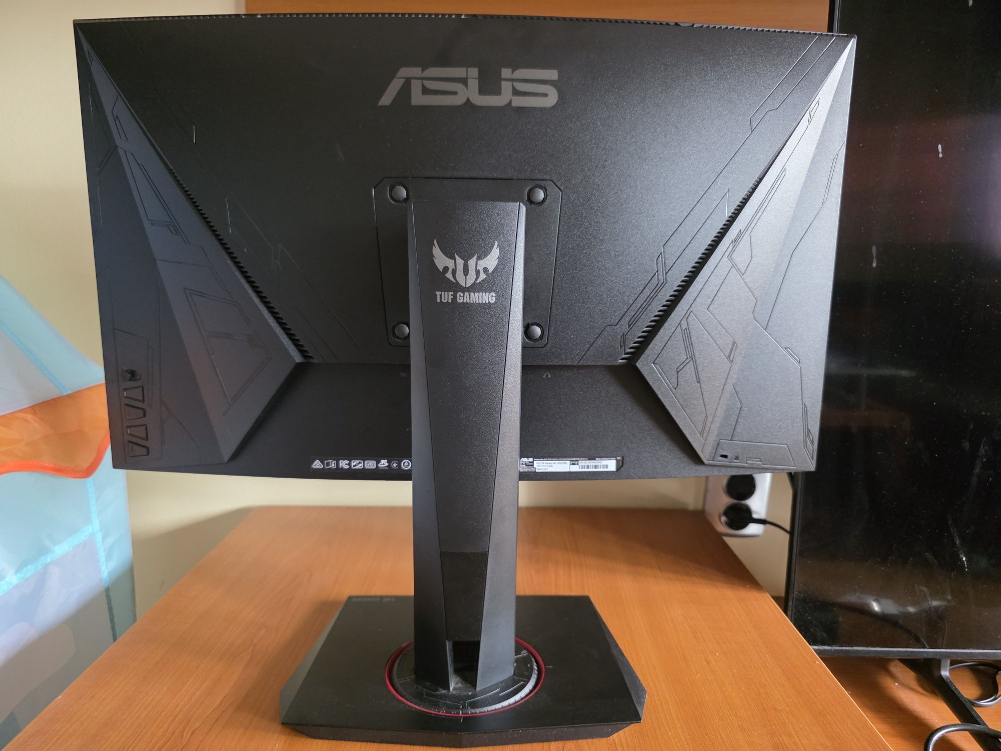 Геймърски монитор Asus TUF VG27WQ 1440p