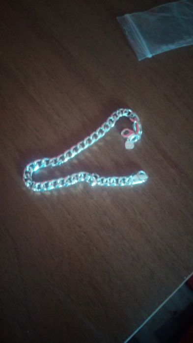 Гривни.         .