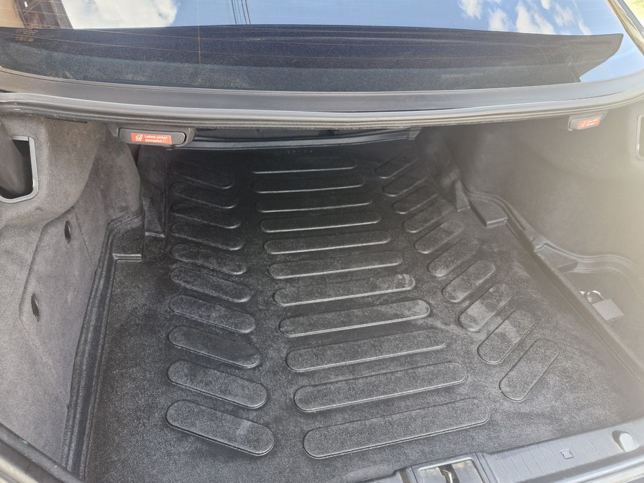 Мерцедес  Е class w211 Avangarde