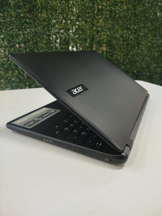 Acer notebook sotiladi