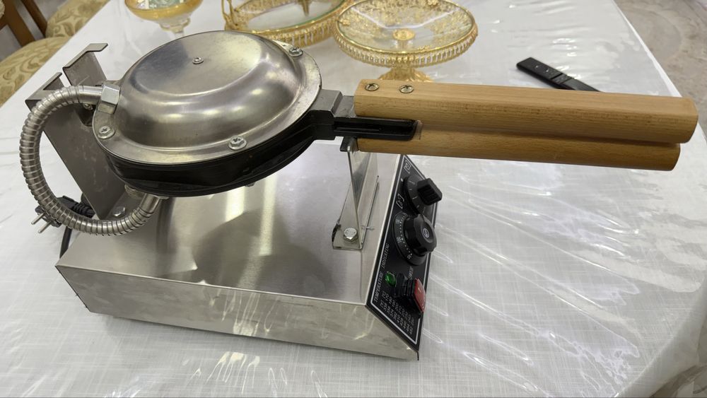 Профессионалный вафельница