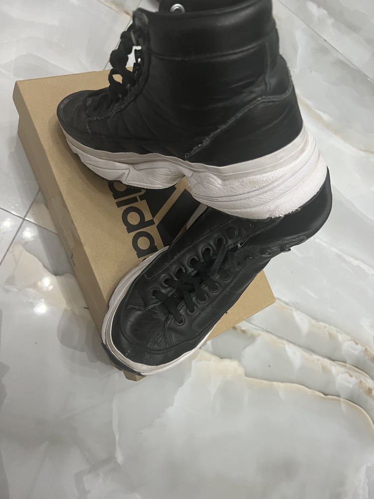 Обувь Адидас-2000