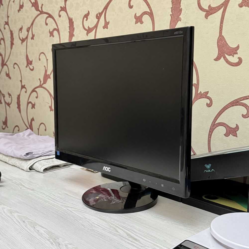 Монитор АОС 19“ AOC19e951sn