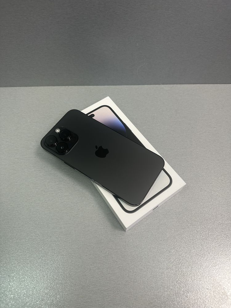 Продавам перфектен iPhone 14 PRO MAX гаранция