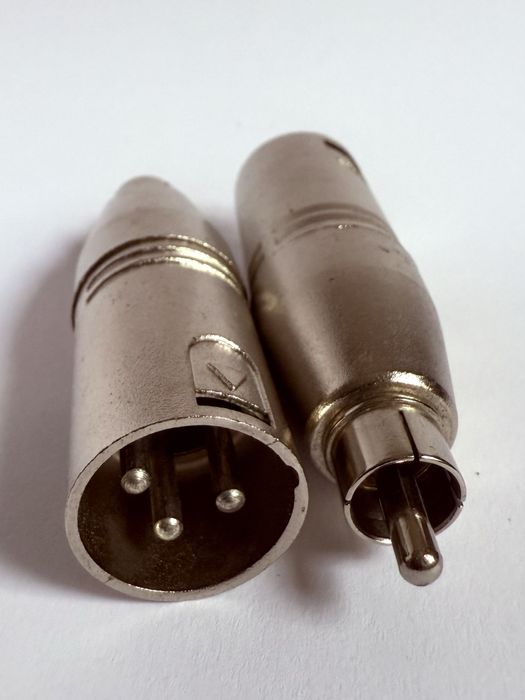 Vand 2 adaptoare RCA tata ->XLR tata