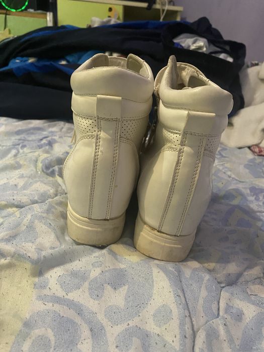 Ghete noi marimea 36