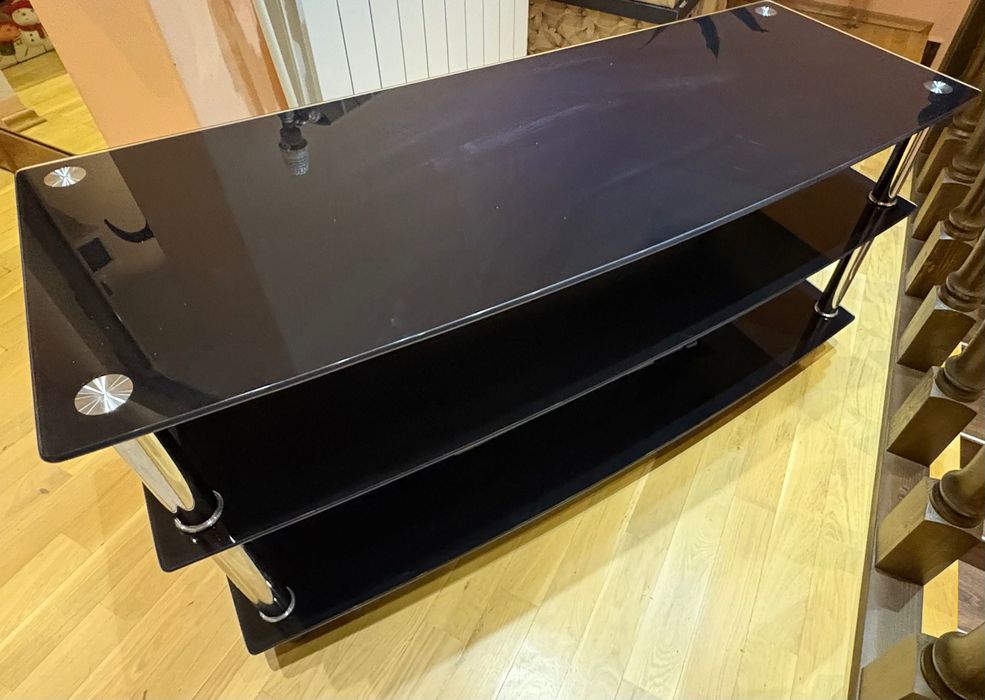 Стъклена маса за телевизор (черна)